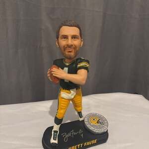 Brett Favre Green Bay Packers SIGNED Legends of the Field Bobblehead